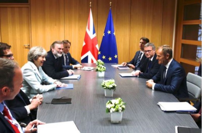 Τουσκ για Brexit: Η Αγγλία έχει 10 ημέρες για να σημειώσει πρόοδο