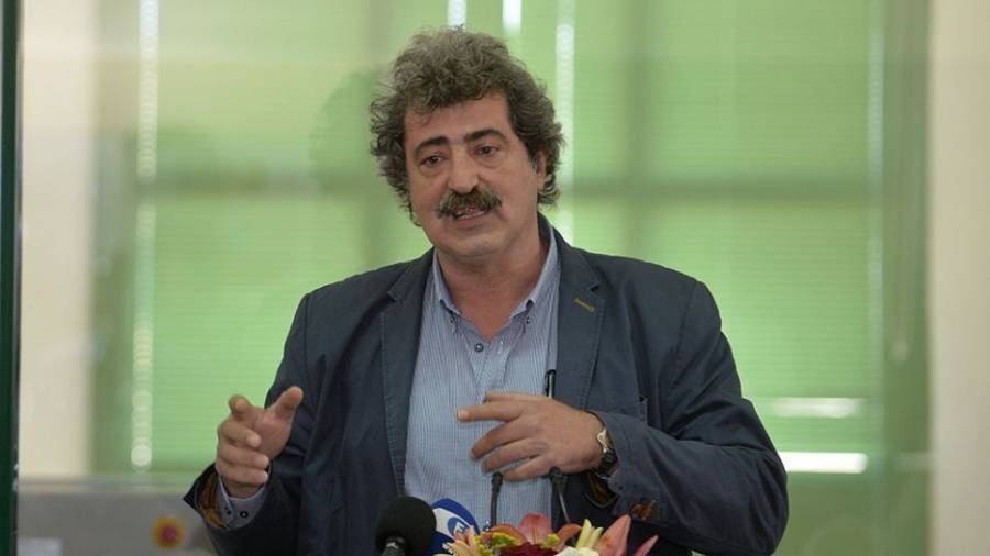 To «θολώνει» έγινε «μαυρίζει»