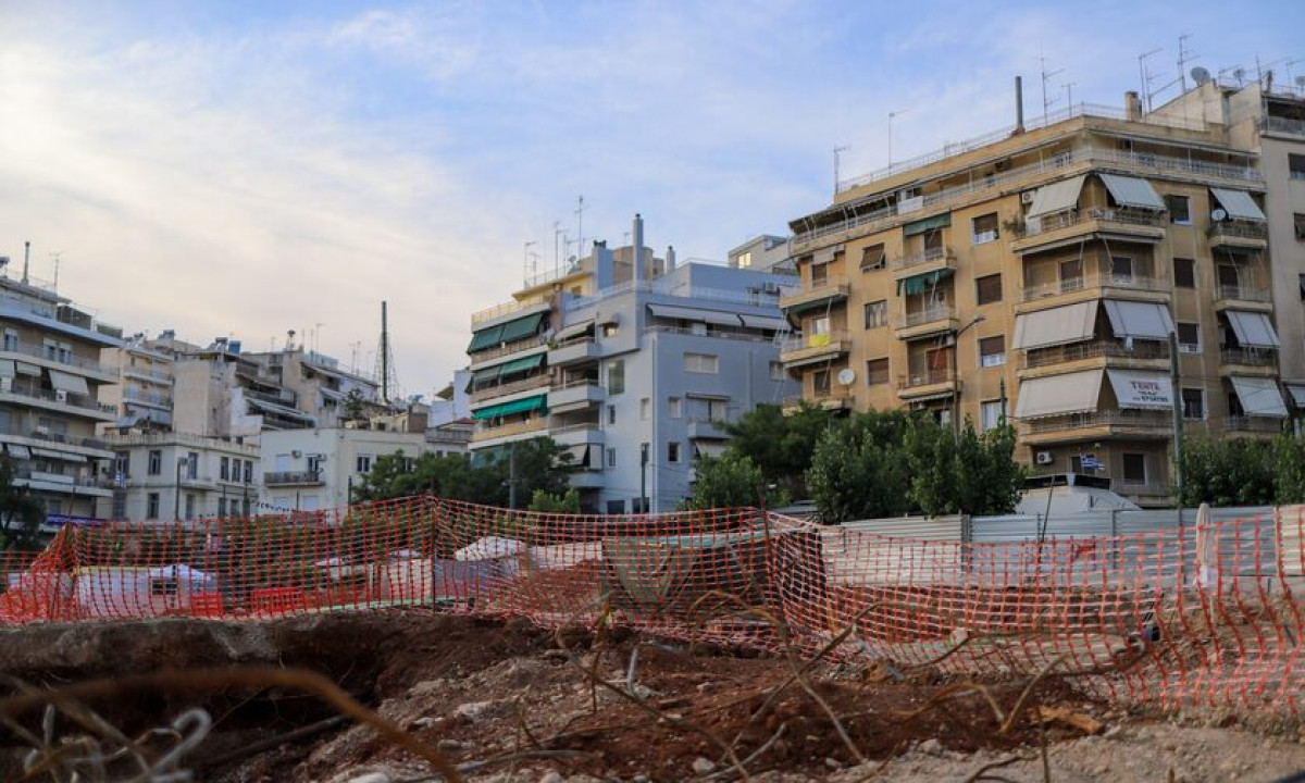 Εντοπίστηκε βλήμα στην πλατεία Κυψέλης στη διάρκεια εργασιών του Μετρό
