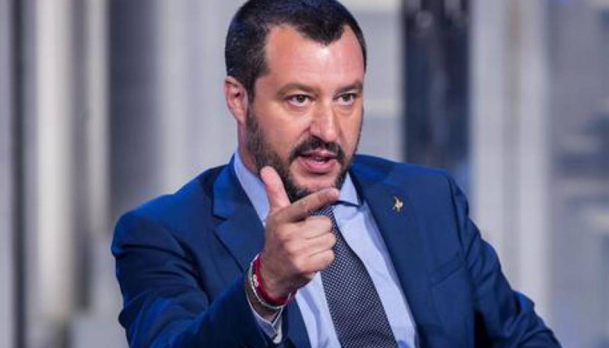 Σαλβίνι: Συμφωνία για αποβίβαση 116 αιτούντων ασύλου στη νότια Ιταλία