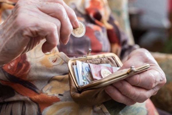 ΕΦΚΑ: Επανεξέταση φακέλων για “ευνοϊκότερη” ρύθμιση σε συντάξεις