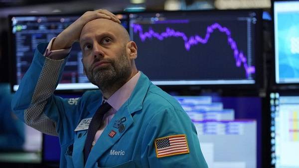 Κυριολεκτικά μαύρη η Παρασκευή για τη Wall Street-«Βουτιά» 13% για το πετρέλαιο