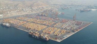 Στην τελική ευθεία η επένδυση της κινεζικής ΖΤΕ στον Πειραιά