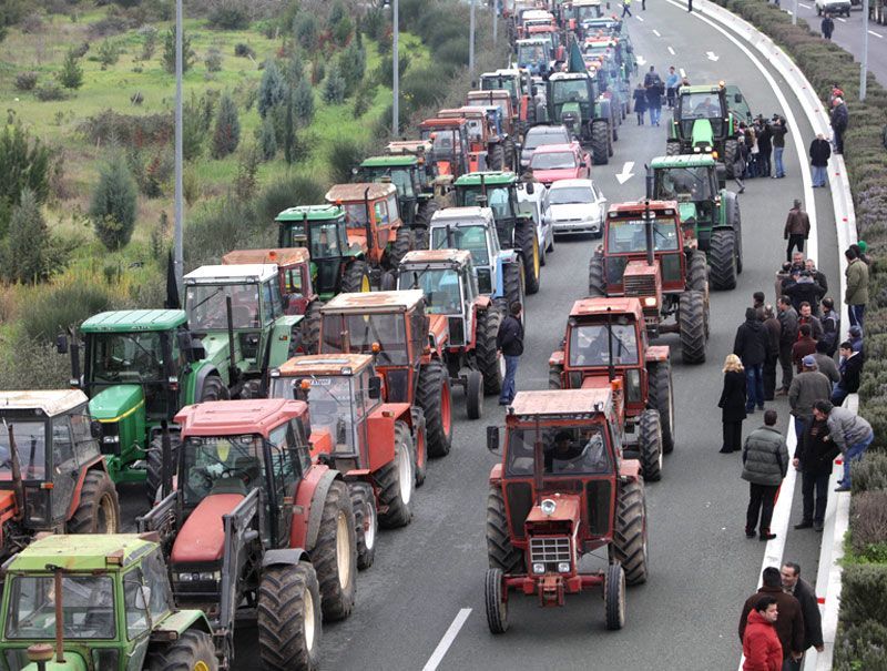Σε προσωρινή ύφεση το μέτωπο των αγροτικών κινητοποιήσεων