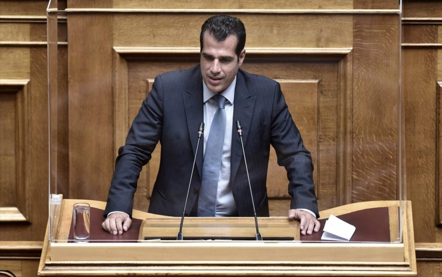 Πλεύρης: Όσοι εργάζονται στο ΕΣΥ πρέπει να είναι εμβολιασμένοι