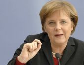 «Μόνο λίγων εβδομάδων μπορεί να είναι η παράταση στην Ελλάδα» υποστηρίζει η Μέρκελ