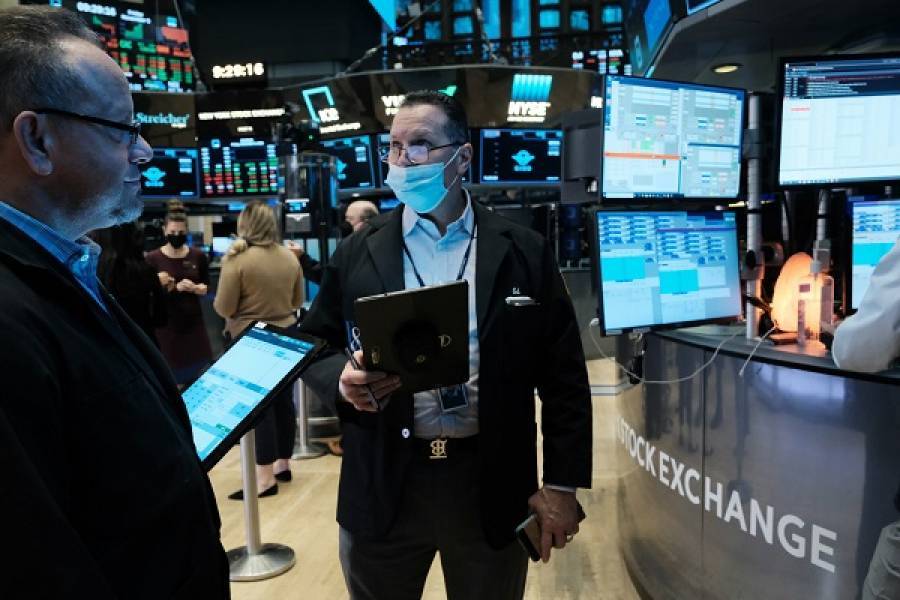 «Μάζεψε» ένα μέρος των απωλειών της Τετάρτης η Wall Street