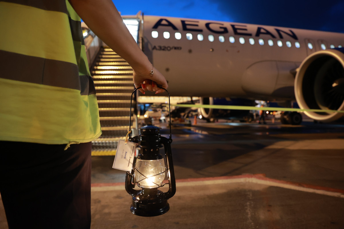 AEGEAN και Olympic Air μετέφεραν το Άγιο Φως στην επικράτεια