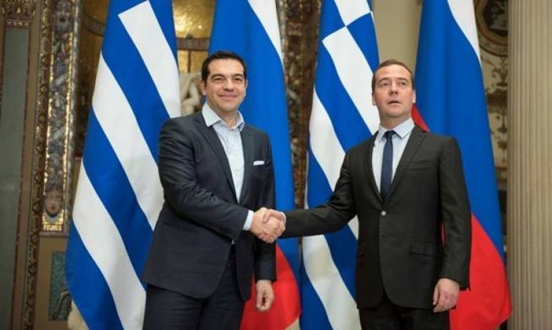 Συνάντηση Τσίπρα - Μεντβέντεφ σε θετικό έδαφος