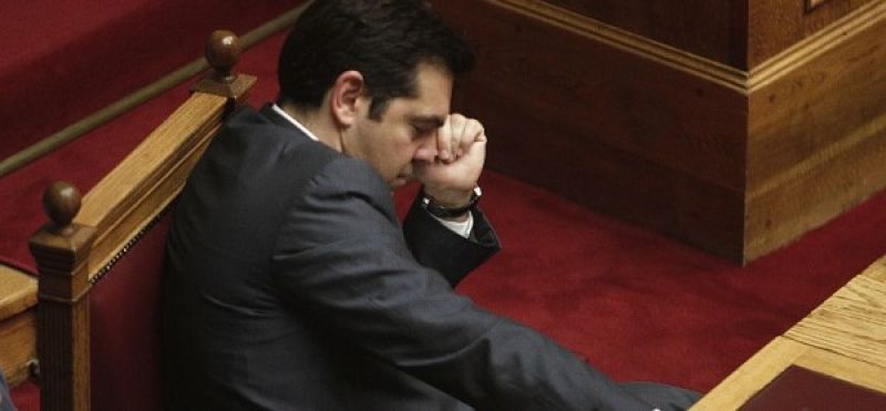 Διμέτωπος καλοκαιρινός αγώνας της κυβέρνησης
