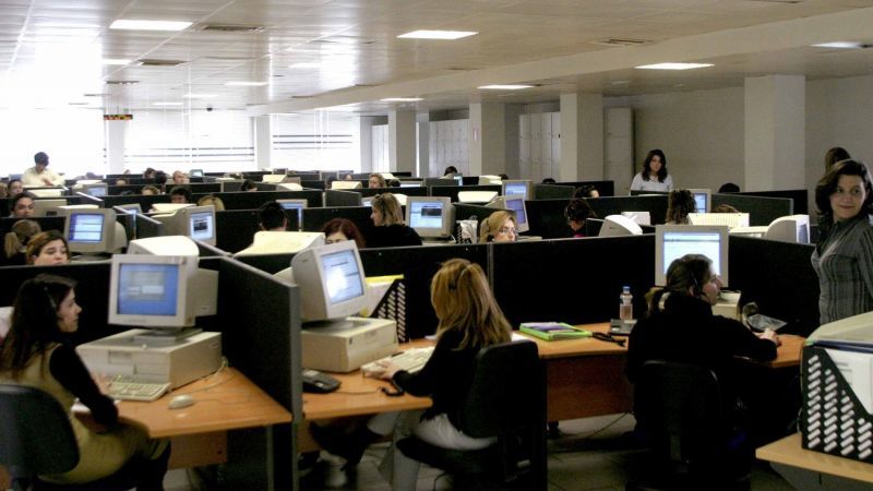 Δημόσιο: 447 θέσεις εργασίας για εποχικούς υπάλληλους