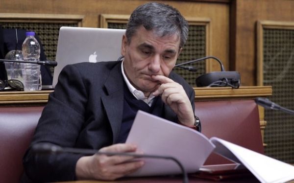 Ο σουρεαλισμός του Ευκλείδη, ο Χίτσκοκ και οι 10 πληγές που ήταν... εννέα
