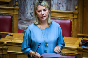 Συνελήφθη δημοσιογράφος στο Βόλο που φέρεται να εκβίαζε τη Ζέττα Μακρή