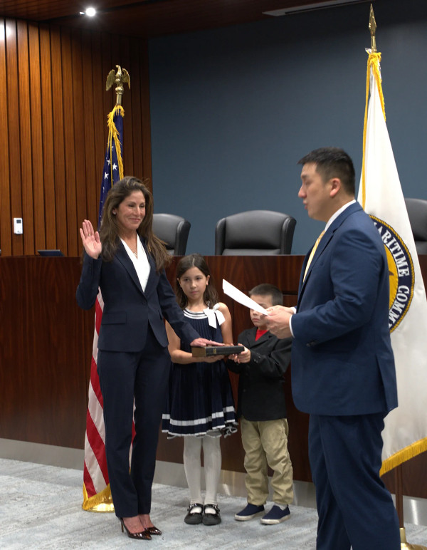 Η Laura DiBella νέα επίτροπος στη Federal Maritime Commission των ΗΠΑ