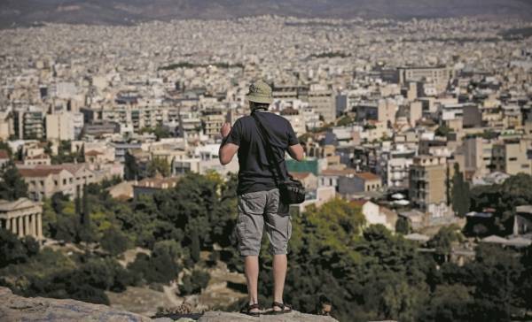 ΕΞΑΑΑ: Πώς αξιολογούν την Αθήνα οι τουρίστες
