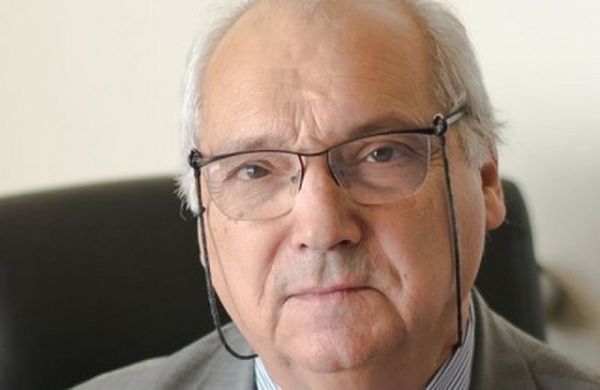 Επιτροπή σοφών για την ανάπτυξη με κοσμοπολίτικο άρωμα