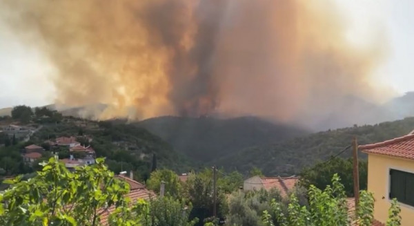 Οριοθετήθηκε η φωτιά στη Μεγαλόπολη