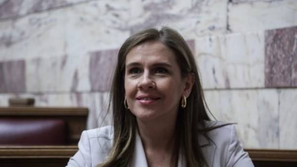 Το «μπράβο» της Ράπτη στους επιτυχόντες του σχολείου 18 Άνω