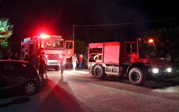Υπό πλήρη έλεγχο η πυρκαγιά στη Νέα Ιωνία Θεσσαλονίκης