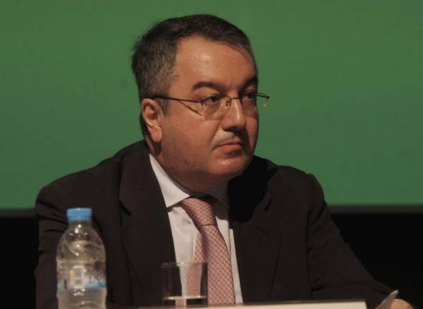 Μόσιαλος: Πιθανόν αρχές Ιανουαρίου θα έρθει το εμβόλιο στην Ελλάδα