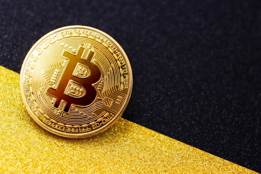 Bitcoin: Στα $77.990 με την αγορά να ακροβατεί μεταξύ ανόδου και διόρθωσης