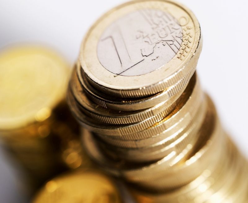 Υστέρηση 3,5 δισ. ευρώ στα έσοδα στο 12μηνο