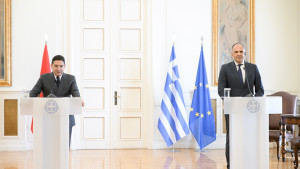 Συνάντηση Γεραπετρίτη – Μαροκινού ΥΠΕΞ: Κοινή ευρωπαϊκή και περιφερειακή πρόκληση η διαχείριση της μετανάστευσης