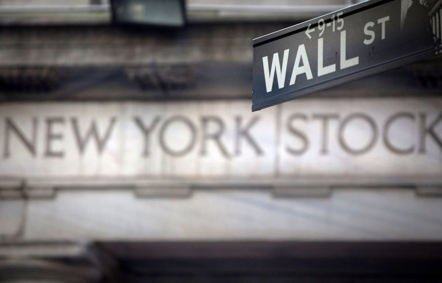Θετικά πρόσημα στη Wall Street-Εβδομαδιαίες απώλειες 9% για το πετρέλαιο