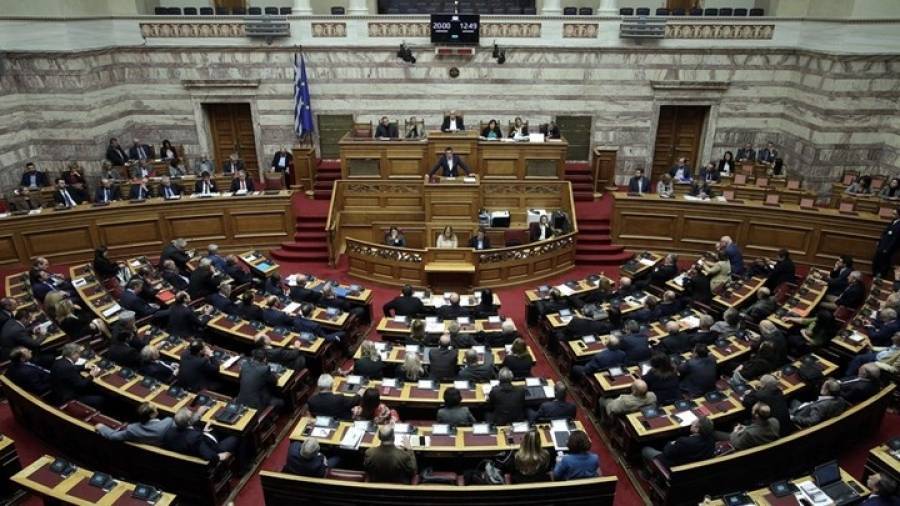 Με ορίζοντα διμήνου οι διαβουλεύσεις για τη Συνταγματική Αναθεώρηση