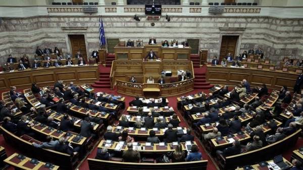 Με ορίζοντα διμήνου οι διαβουλεύσεις για τη Συνταγματική Αναθεώρηση