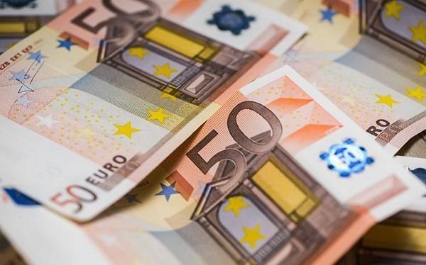 Επίδομα 800 ευρώ: Ποιοι το δικαιούνται- Πότε ξεκινούν οι δηλώσεις
