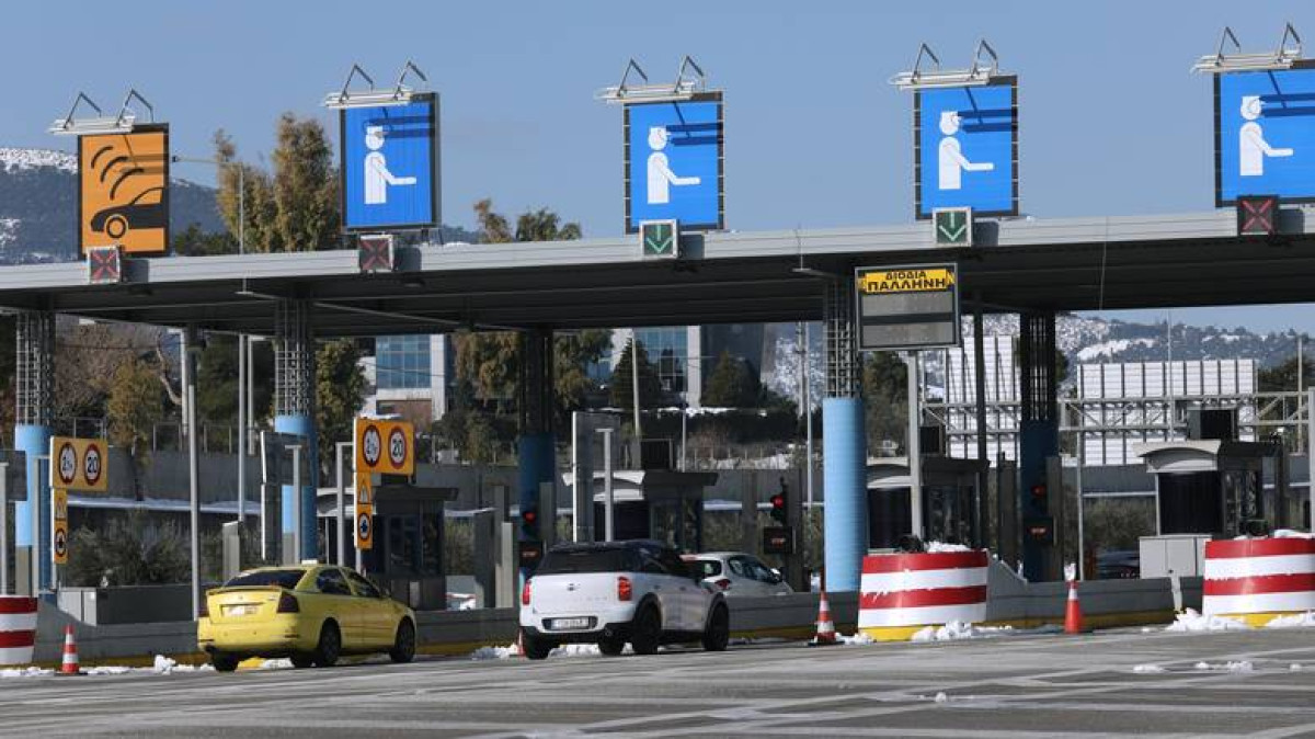 Κυκλοφοριακά προβλήματα στην Αττική Οδό και τον Κηφισό λόγω βροχόπτωσης