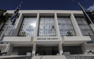Παρέμβαση Ντογιάκου για την επίθεση σε Γερμανούς τουρίστες- Άμεση έρευνα