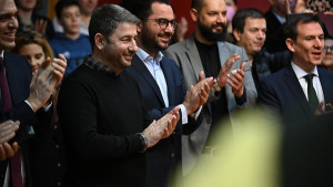 Ανδρουλάκης: Εύχομαι η νέα χρονιά να φέρει αλλαγές