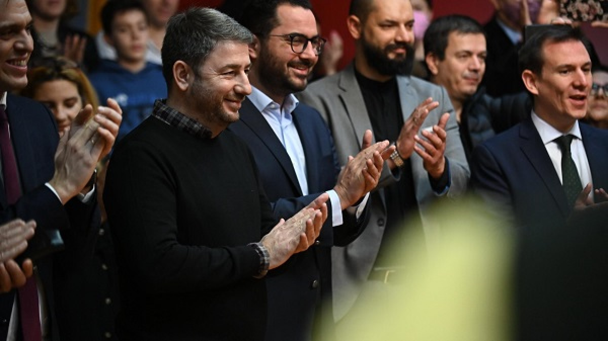 Ανδρουλάκης: Εύχομαι η νέα χρονιά να φέρει αλλαγές