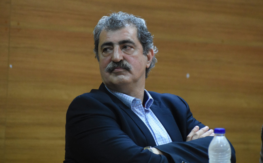 Ενθουσιασμένος με τις διαγραφές ο Πολάκης: Προχωράμε πρόεδρε!