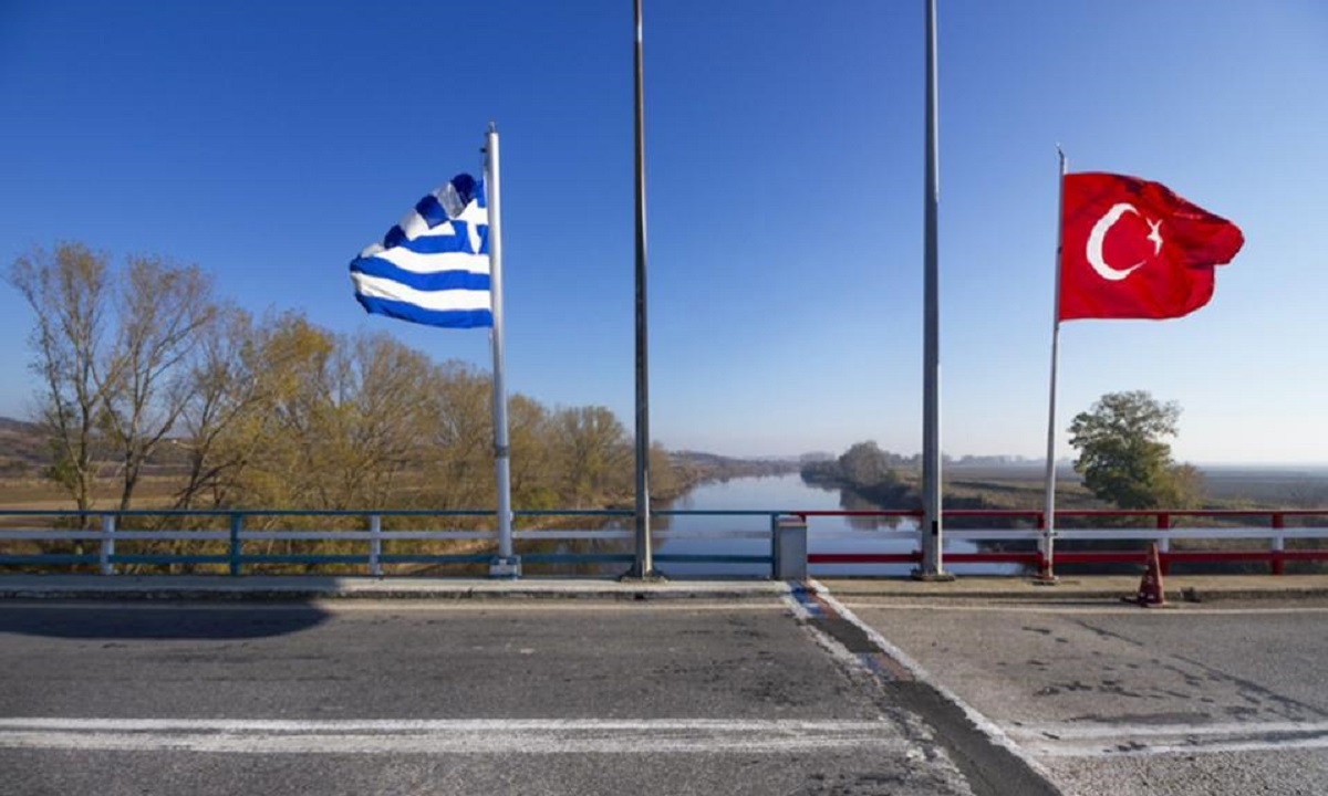 Hurriyet: Τέσσερις τρομοκράτες πέρασαν από τον Έβρο στην Τουρκία