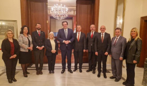 Επίσκεψη Πιερρακάκη στα σχολεία της ομογένειας στην Κωνσταντινούπολη
