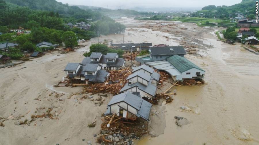 Ξεπέρασαν τους 100 οι νεκροί από τις πλημμύρες στην Ιαπωνία