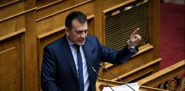 Βρούτσης: Γι' αυτό καταργούμε τον βάσιμο λόγο απόλυσης