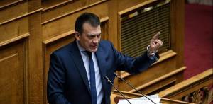 Βρούτσης: Γι' αυτό καταργούμε τον βάσιμο λόγο απόλυσης