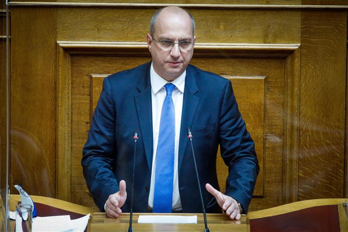 Οικονόμου για παρακολουθήσεις: Απαντήσεις με θεσμικό τρόπο- Καμία σκιά