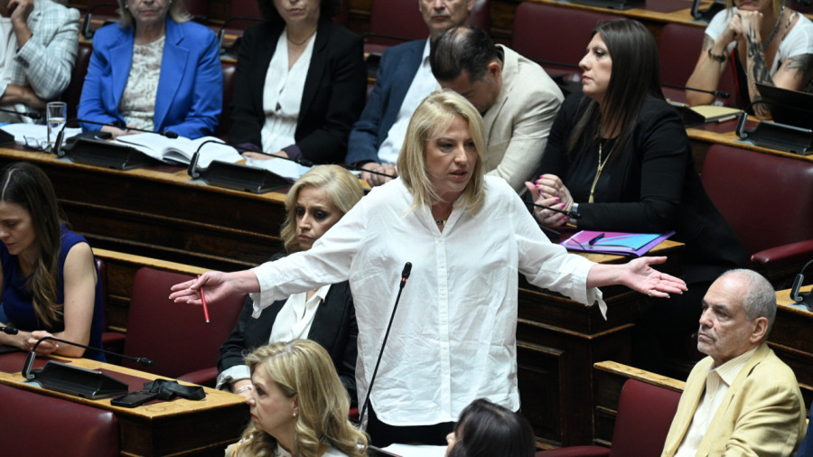 ΣΥΡΙΖΑ: Η Δούρου αναλαμβάνει την ΚΟ με φόντο τη μάχη για πολιτική επιβίωση