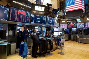 Η ελπίδα του εμβολίου ενισχύει τη Wall Street