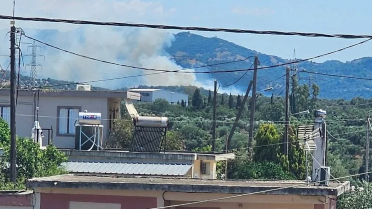 Σε εξέλιξη πυρκαγιά στην Αχαΐα - 48 πυροσβέστες επιχειρούν στο σημείο