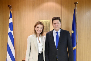 Βαρβιτσιώτης: Να γίνει ακόμα πιο ανταγωνιστική η ελληνική ναυτιλία
