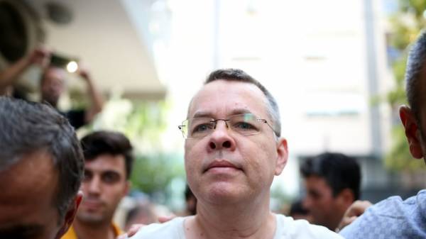 Απορρίφθηκε έφεση του Αμερικανού πάστορα στην Τουρκία-Παραμένει στη φυλακή