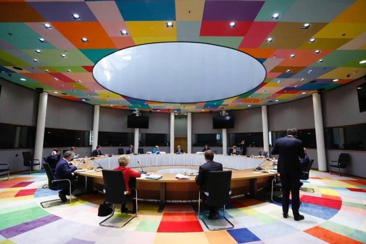 Σύνοδος Κορυφής-Ημέρα 2η: Προπαρασκευαστική συνάντηση με «μασάζ» στον Ρούτε