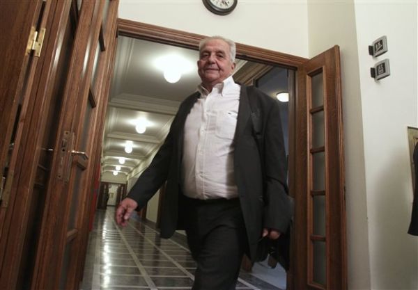 Φλαμπουράρης σε "αντάρτες": Συνέλθετε &amp; επανέλθετε - Κυβέρνηση είμαστε