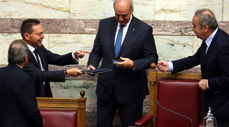 Προϋπολογισμός: Πρωτογενές πλεόνασμα στα 812 εκατ. ευρώ - Ανάπτυξη 0,6% από το 2014